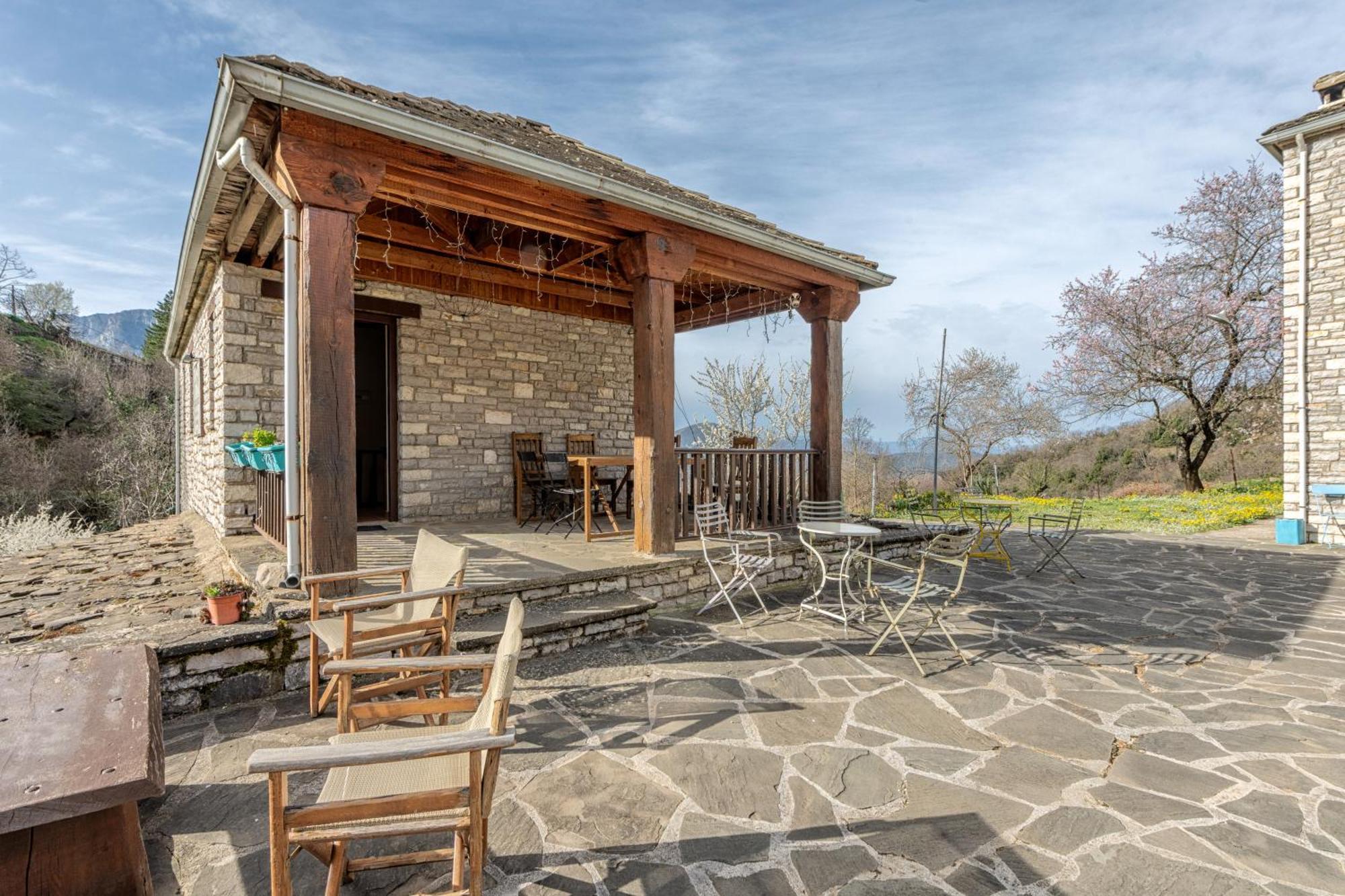 Agriogido - Rupicapra Villas パピンゴ エクステリア 写真